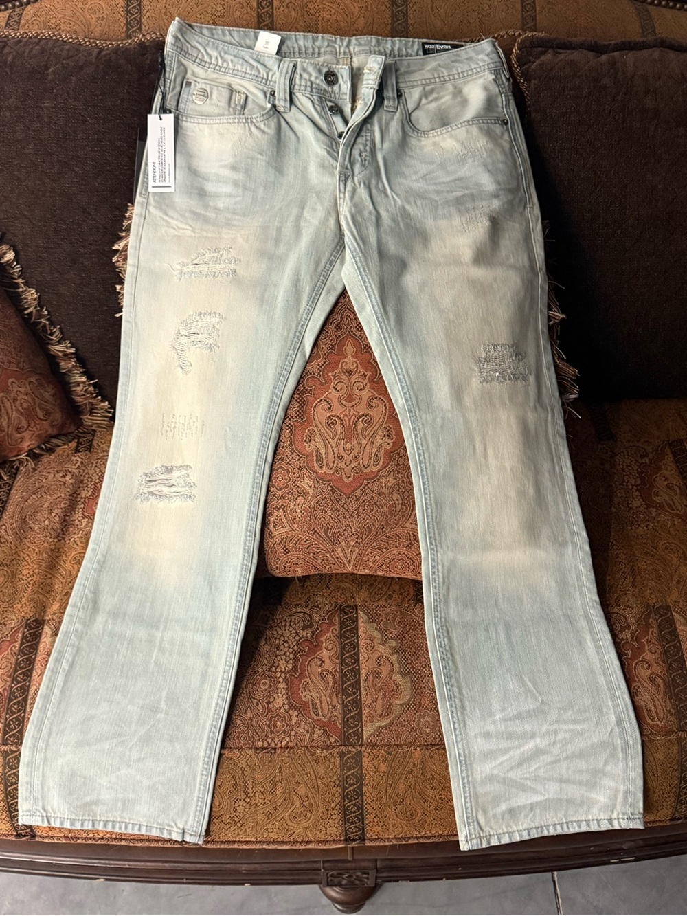 Buffalo David Bitton - Evan  32/30
Button fly Light Wash Distressed Men’s Jeans